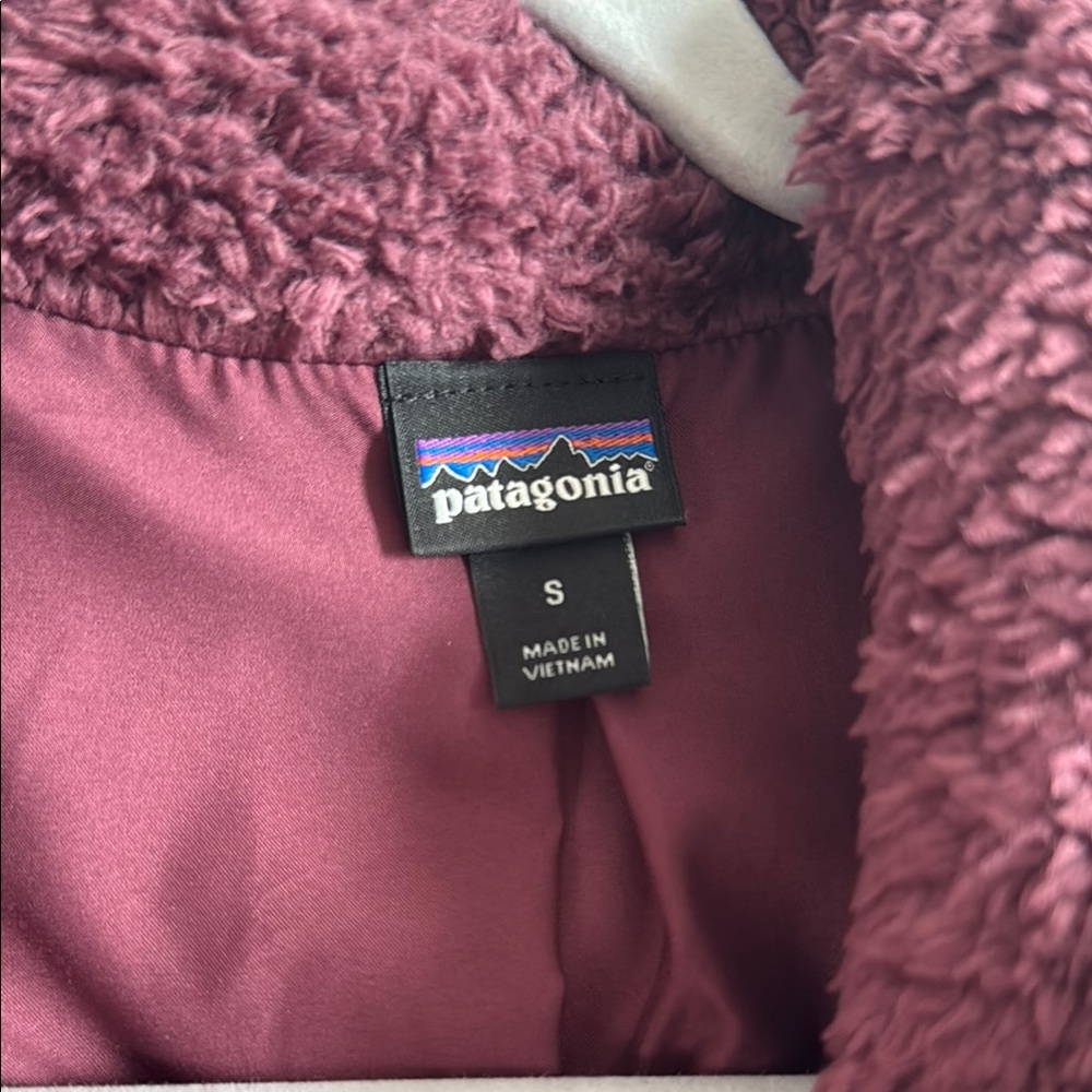 Patagonia Burgundy Teddy Jacket Plush Fleece High Collar - Picture 2 of 3